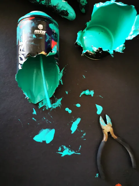 Small spray-can sculptures